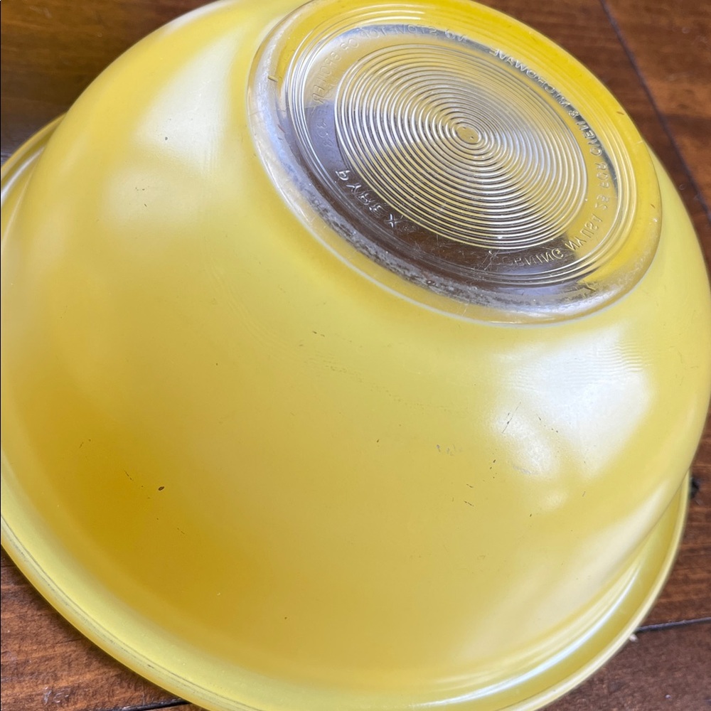3- Pyrex Vintage Mixing Bowls Yellow Clear Bottoms - Picture 11 of 16